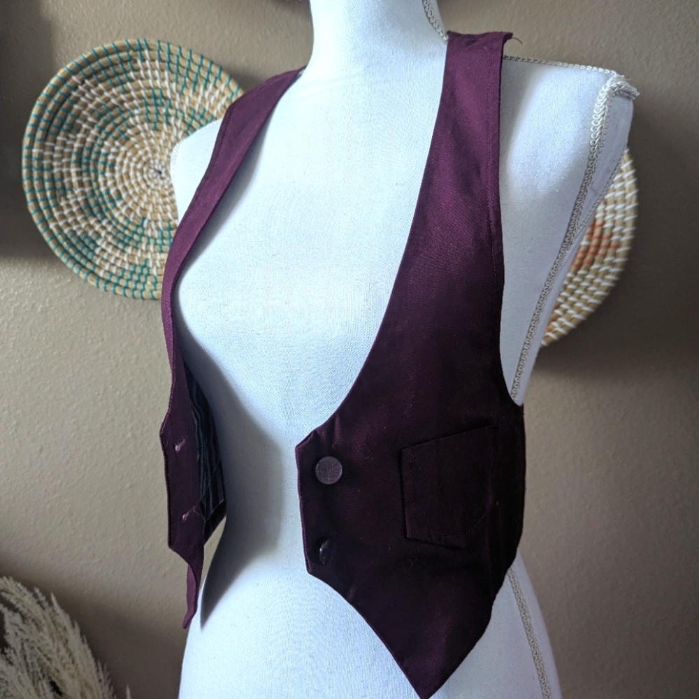 LUX Women's Cropped Vest - Picture 3 of 11